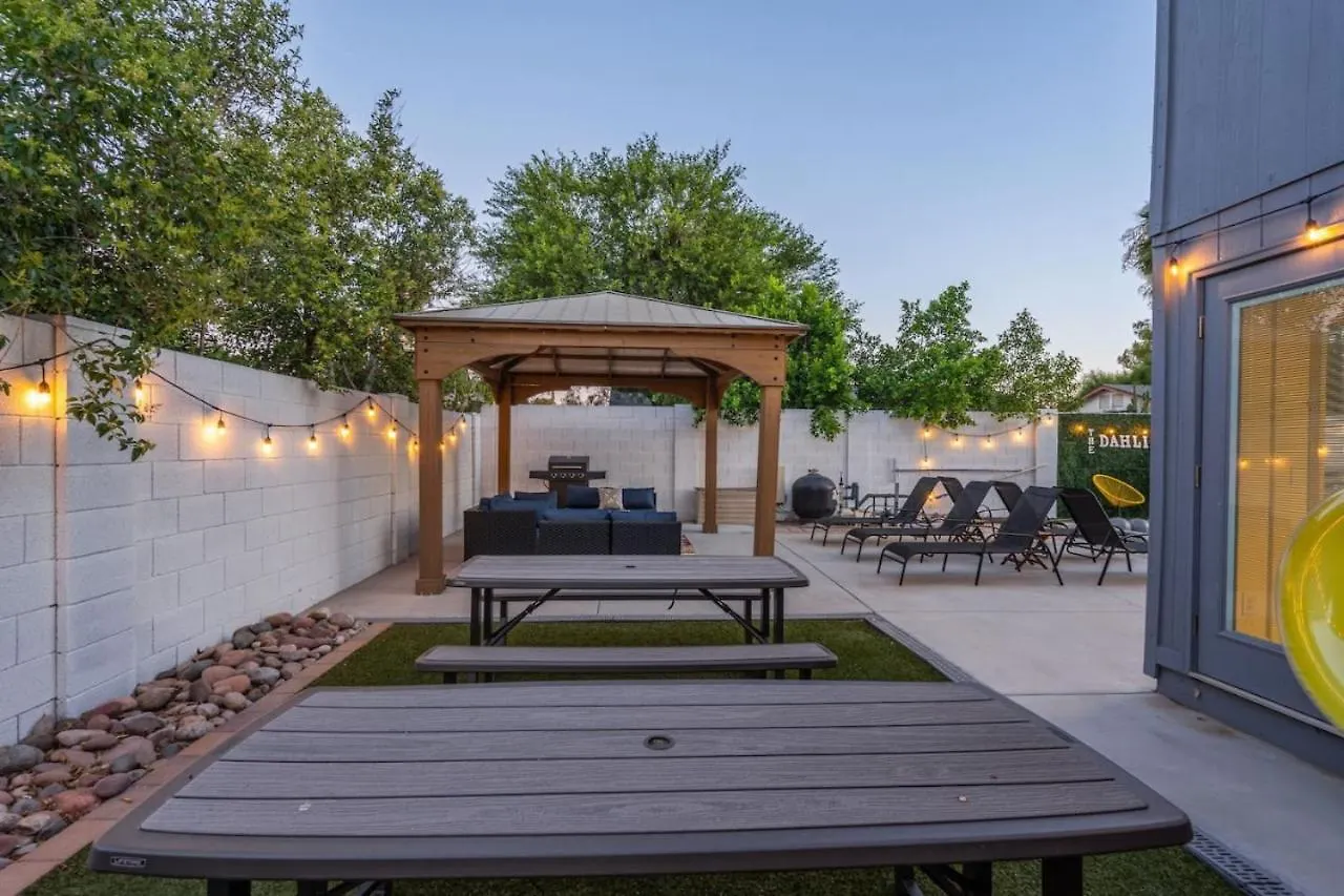 Extravagant Phoenix Retreat Pool Gazebo Heatedpool Lejlighed